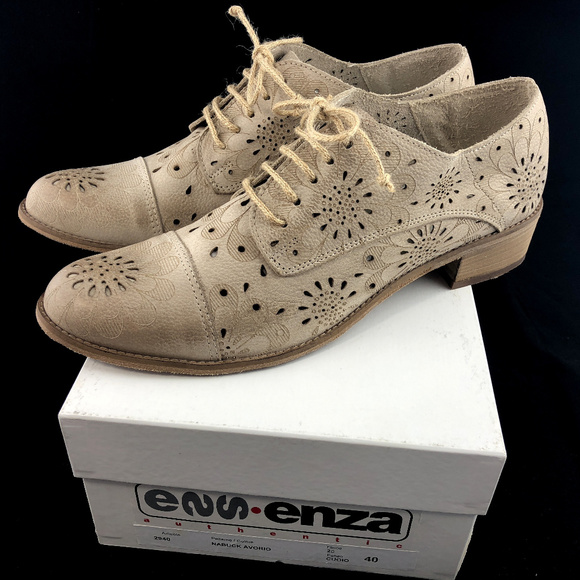Anthropologie Shoes - Anthropologie Essenza Leather Wild Daisy Oxfords